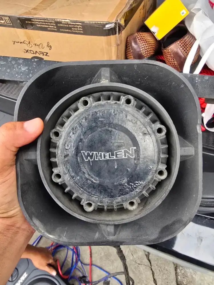 Whelen speaker & feniex hammer