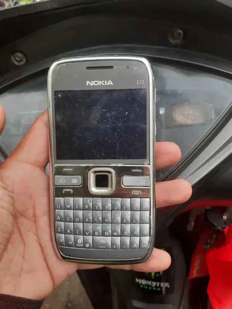 NOKIA E72 Eseris original langka