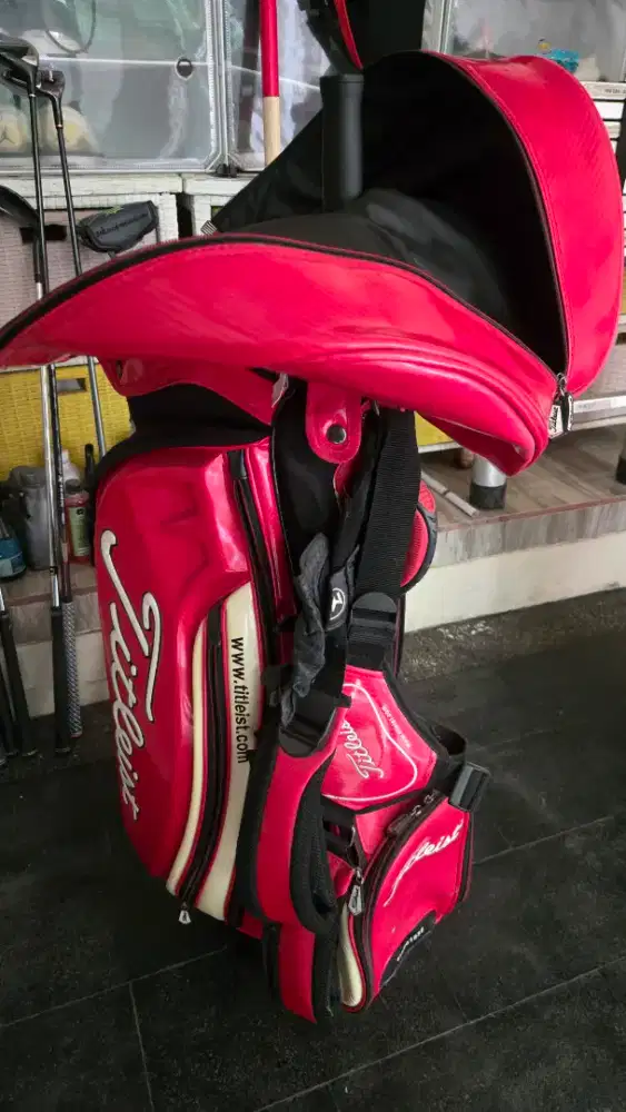 Golf set tinggal turun lapangan