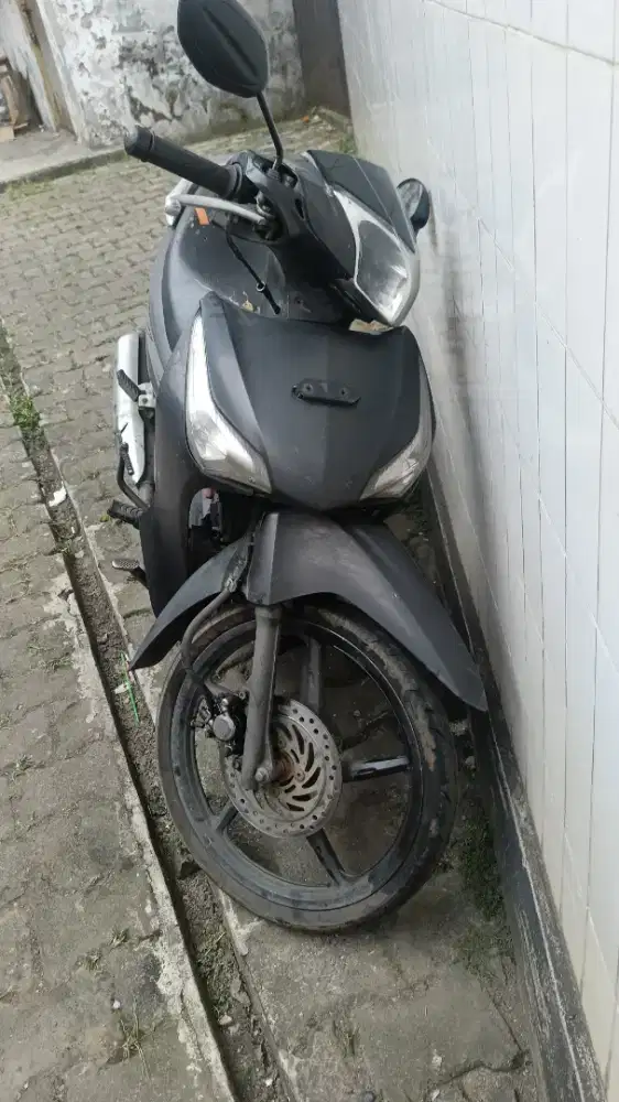 Supra x 125 f1 helm in 2012 plat B jkrta PJK 2020 lengkap
