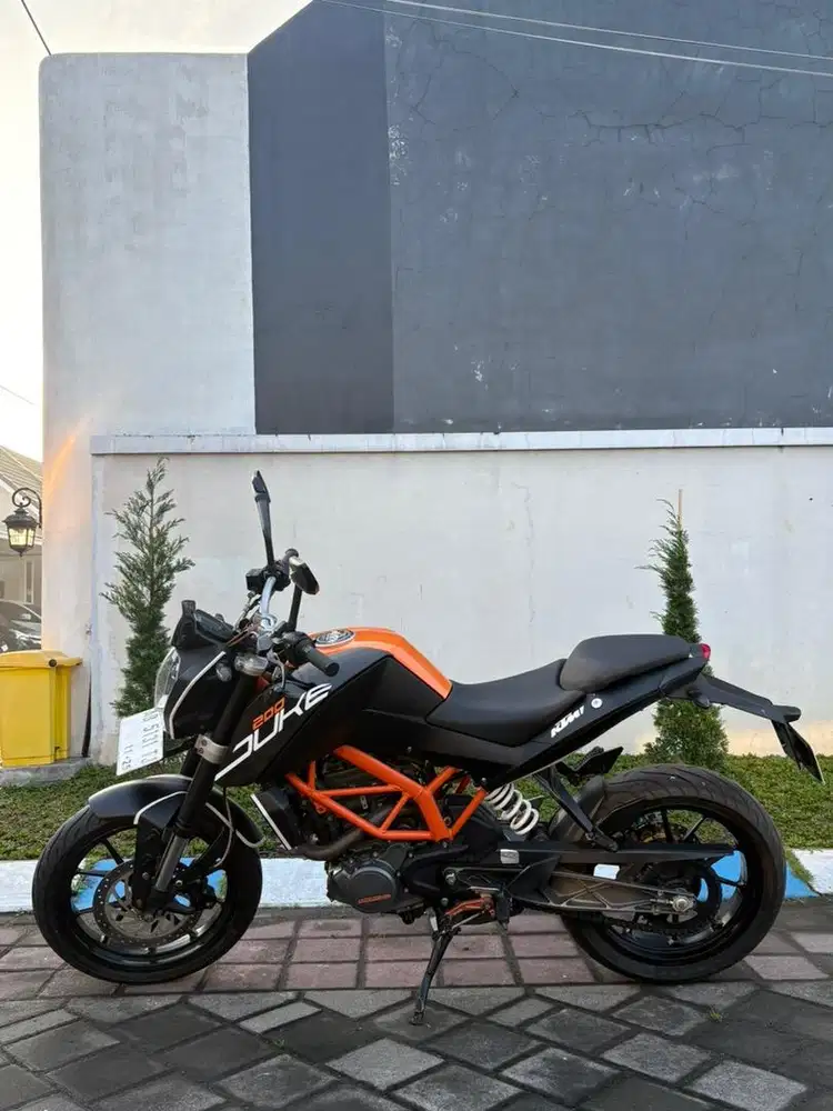KTM DUKE 200 2014 TANGAN 1 AB JOGJA LOW KM 21RB