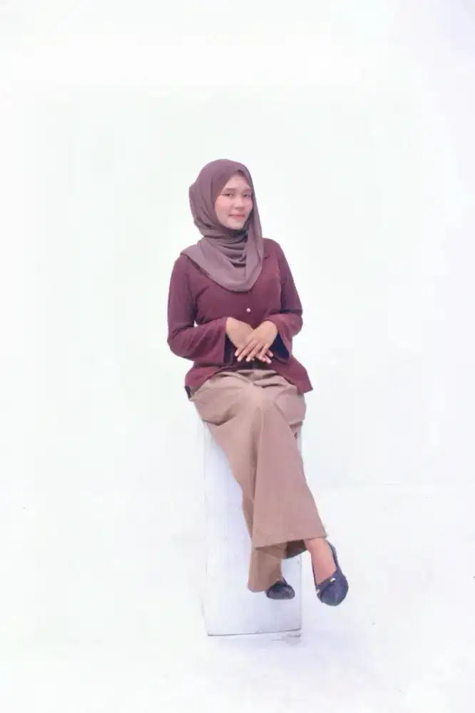 Berpengalaman Administrasi & Customer Service Siap Bekerja Full Time