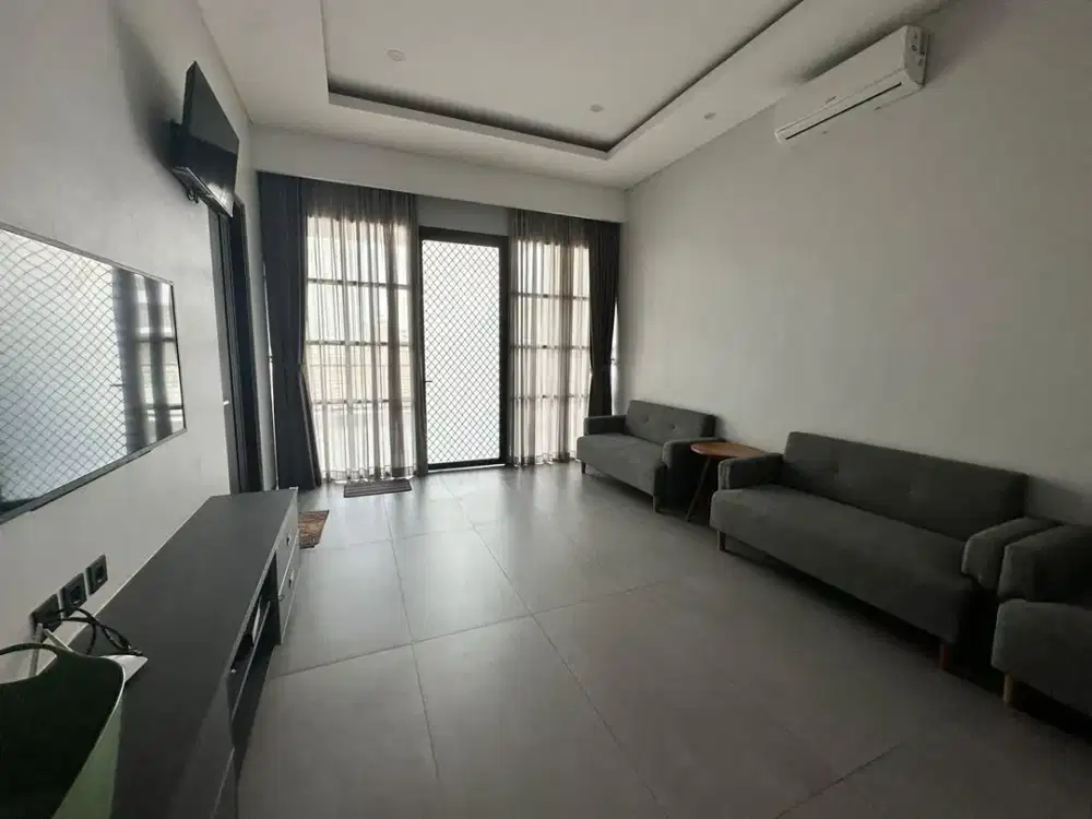 Dijual Rumah Rapi Siap Huni Semi Furnish di Taman Kencana Cengkareng Jakarta Barat