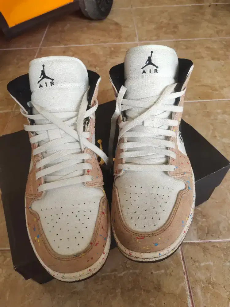 Nike Air Jordan 1 mid SE