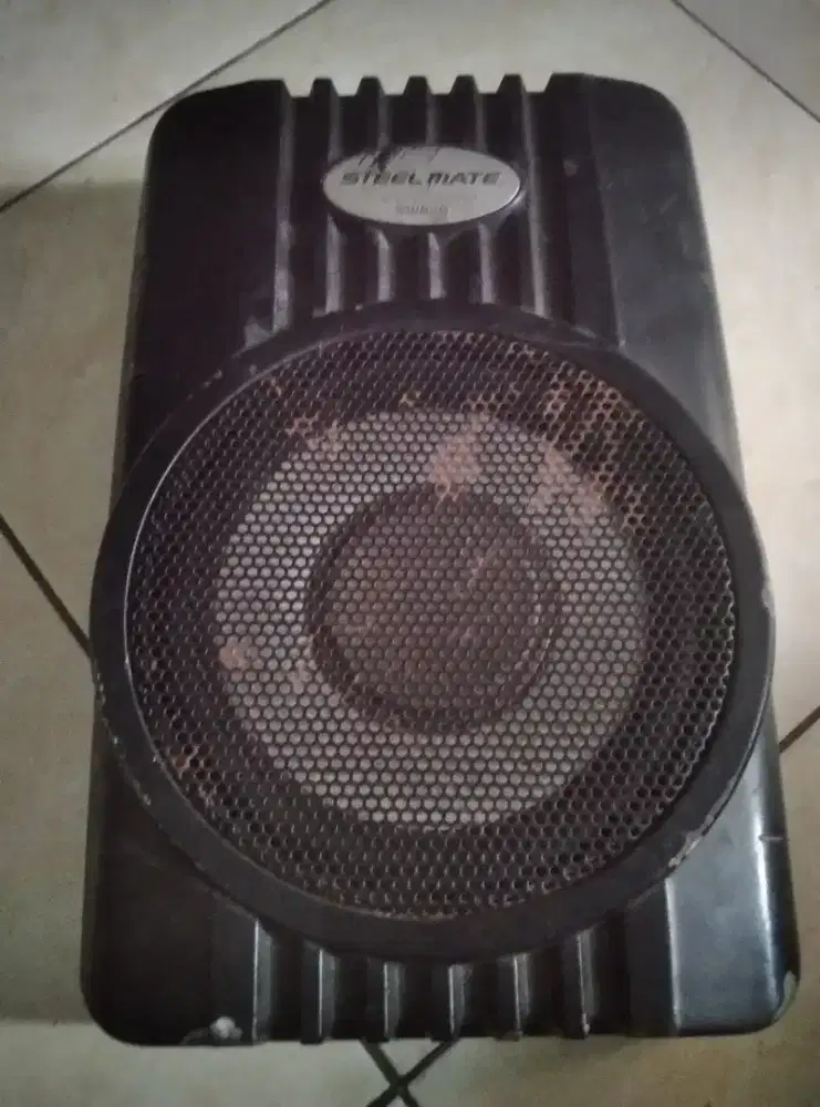 Speaker Subwoofer aktif Kolong 8 Inch