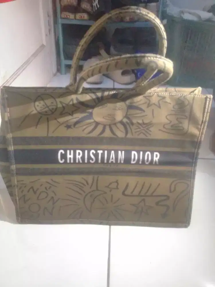 tas dior medium book tote bage