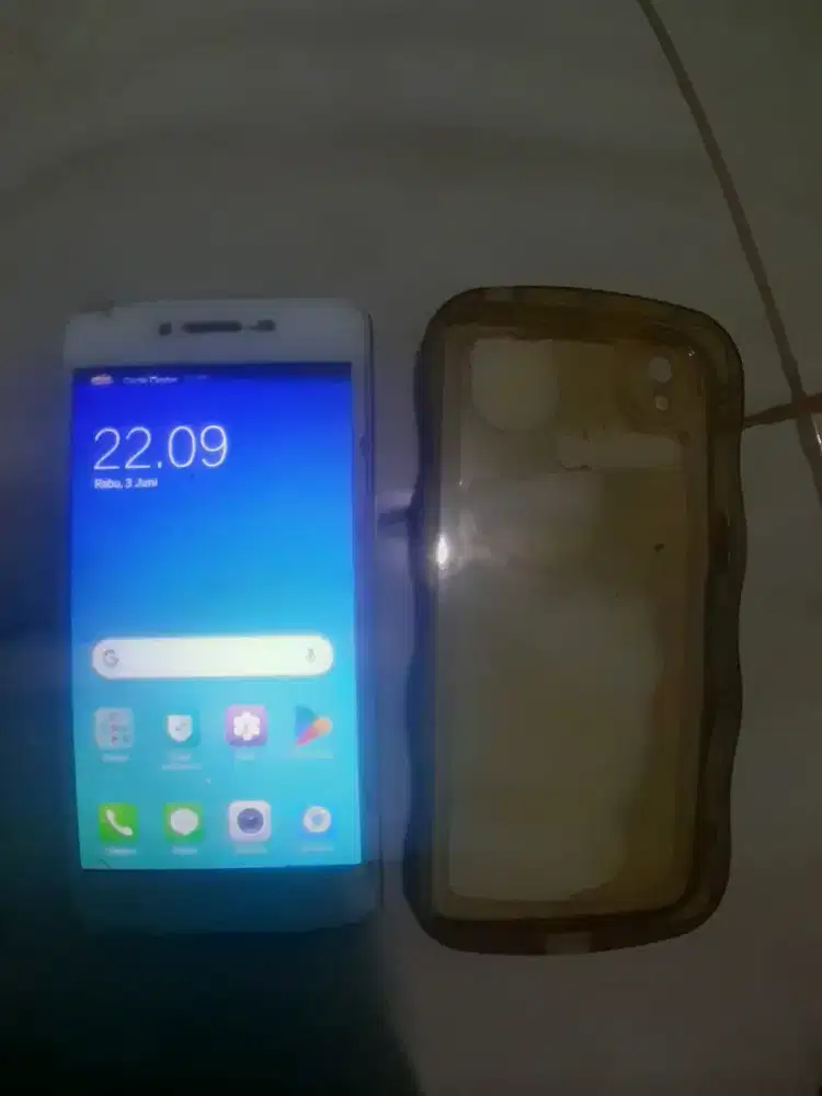 Oppo a37 ram2/16 batangan tinggal pake,minus retak tp ga ngaruh