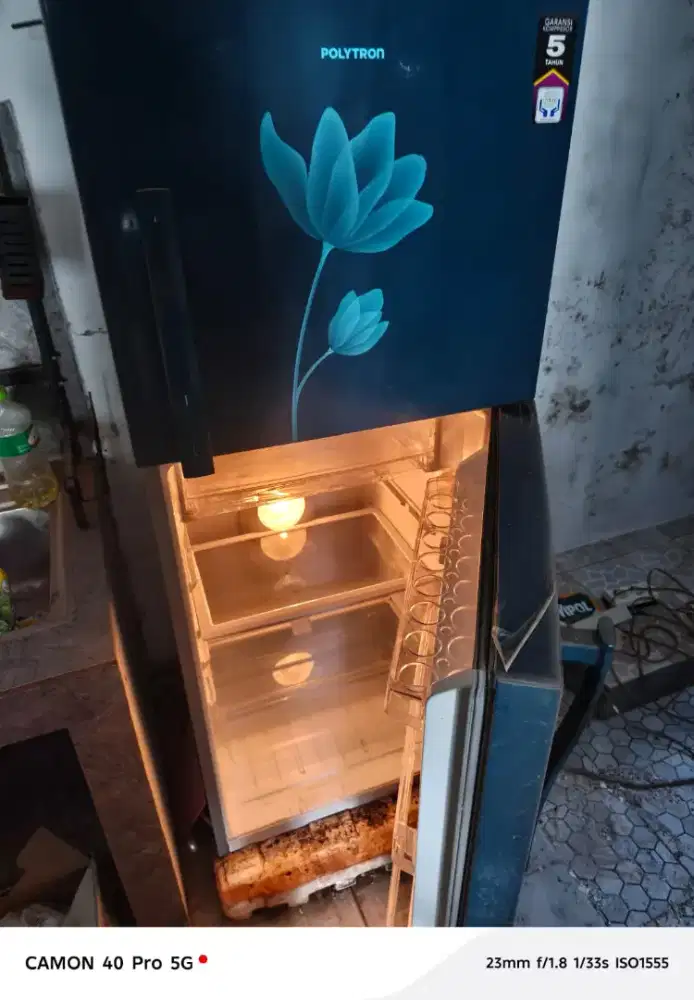 Dijual kulkas 2 pintu