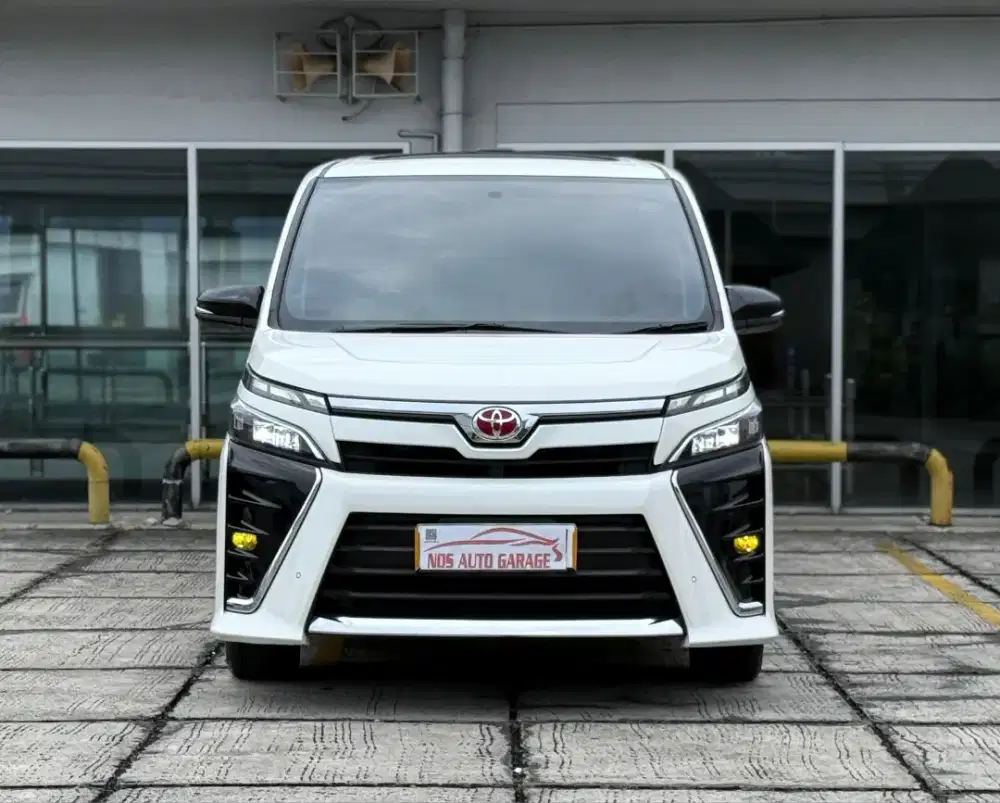 [Km 59rb] Toyota Voxy 2017