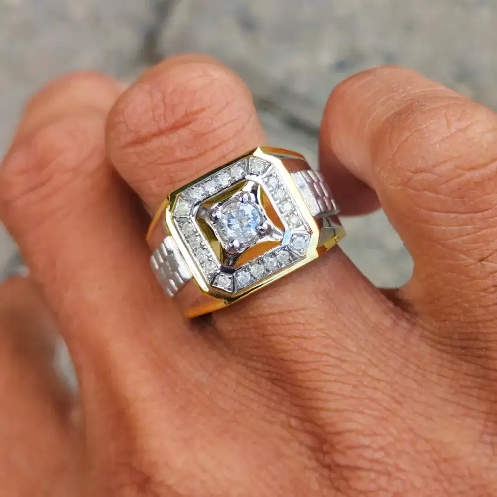 Cincin pria berlian mewah