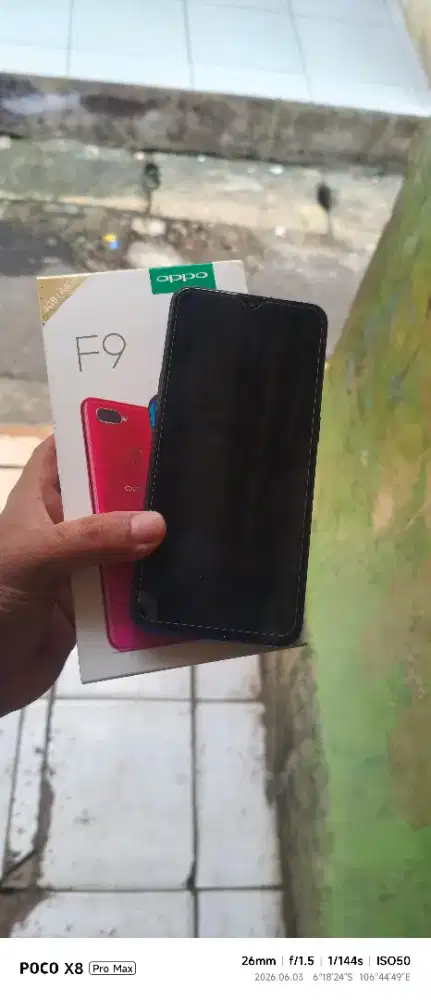 Oppo F9 4/64 fullset
