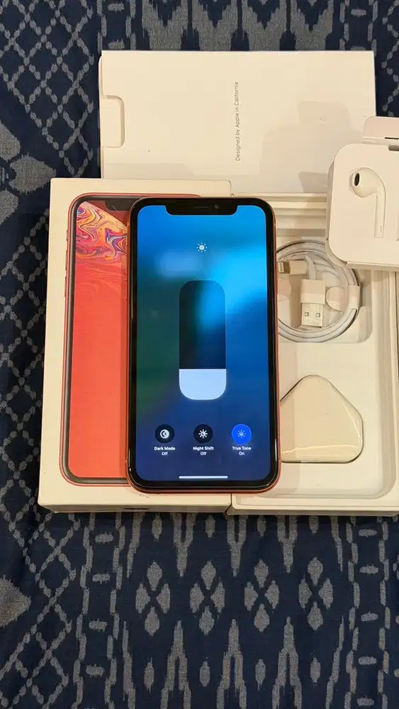 Iphone Xr 64GB Coral Lengkap Terdaftar