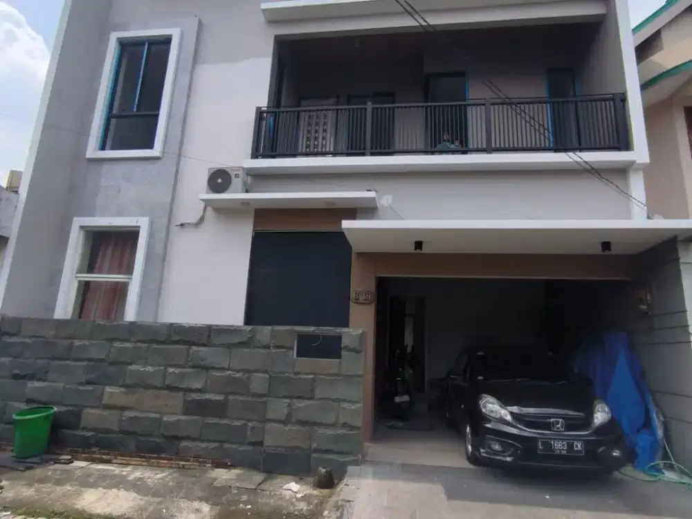 Ada kolam renang. Jual rumah di Wage aloha sidoarjo