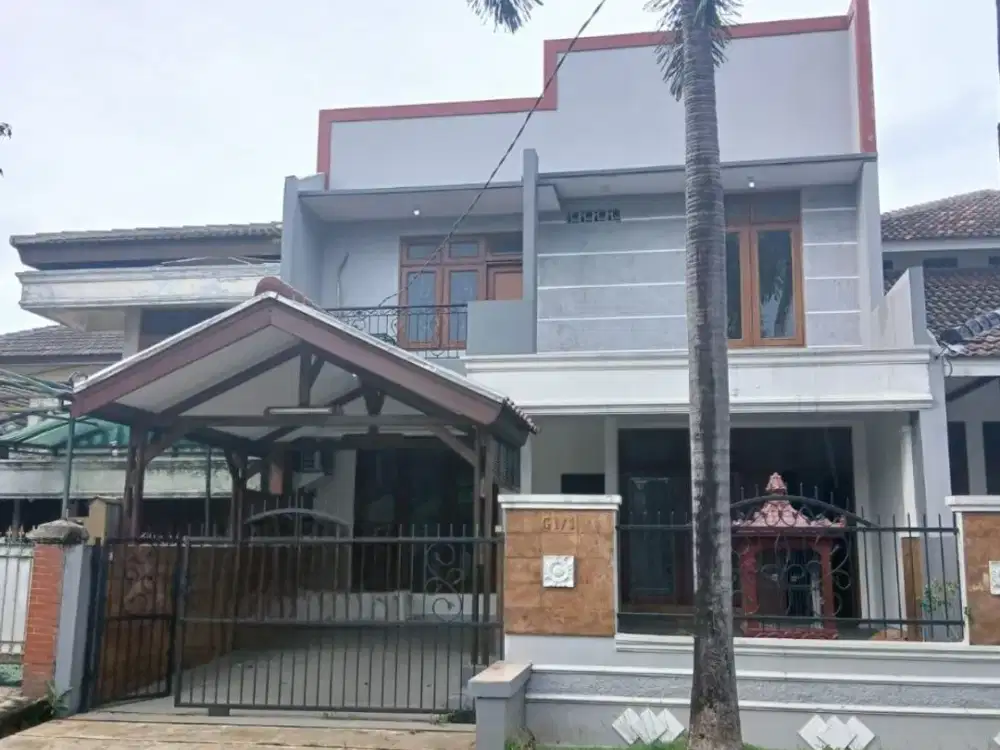 Rumah 2 Lantai Siap Huni di jatiwaringin Pondok Gede Bekasi