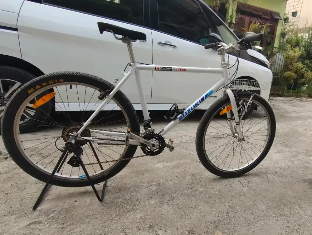 Sepeda Suzuki Landers