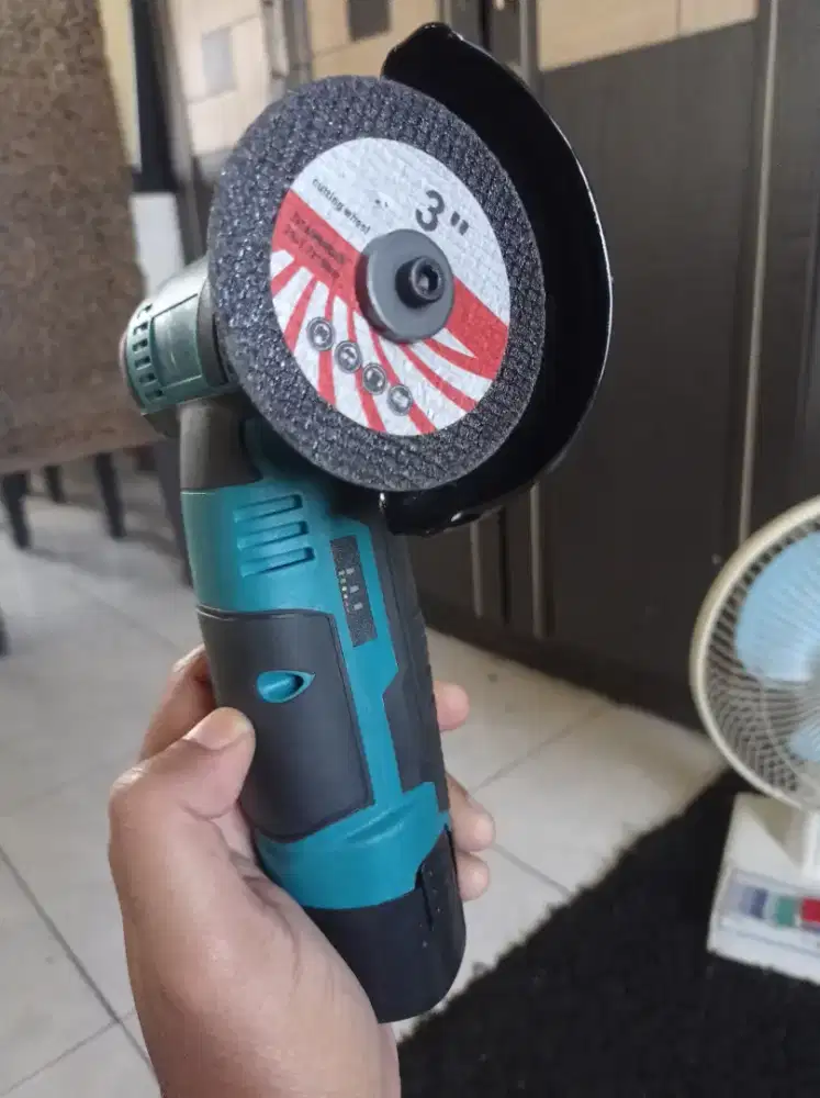 Gerinda Cas Baterai Angle Grinder fulset dengan 3 mata piasu