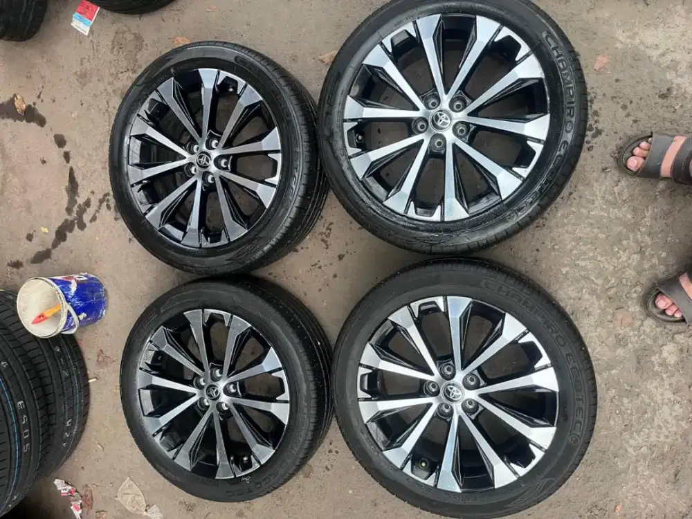 Velg original OEM new Toyota Avanza Veloz ring 17 5x100 ban 205/50 R17