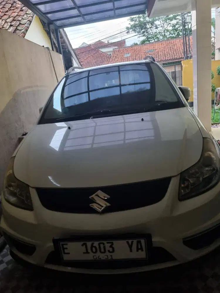 Dijual Suzuki SX4 X-OVER 1,5 MT