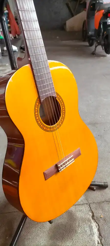Yamaha cs40 mulus parah kaya baru. UK 3/4
