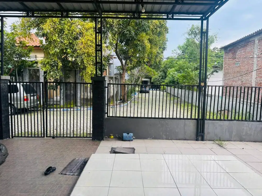 Rumah Tengah Kota Sidoarjo