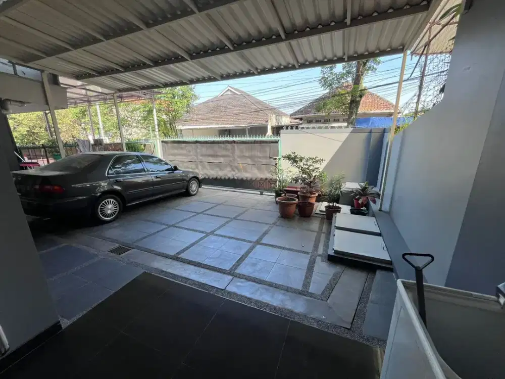 Disewakan Rumah Bagus 2 Lantai Furnished Siap Huni Minimalis Lokasi Strategis di Sayap Pajajaran Bandung