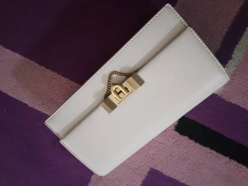 Dompet Tallulah Metallic Push-Lock CHARLES & KEITH
