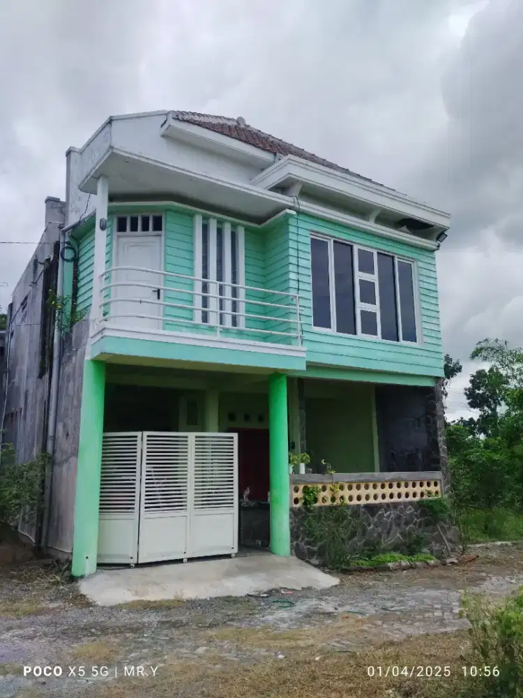 Dijual Rumah Pedesaan di Kota