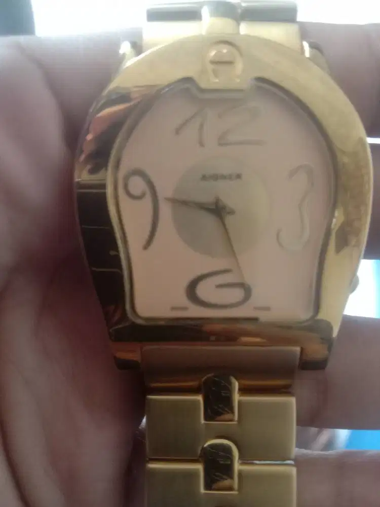 Aigner Ravenna Gold