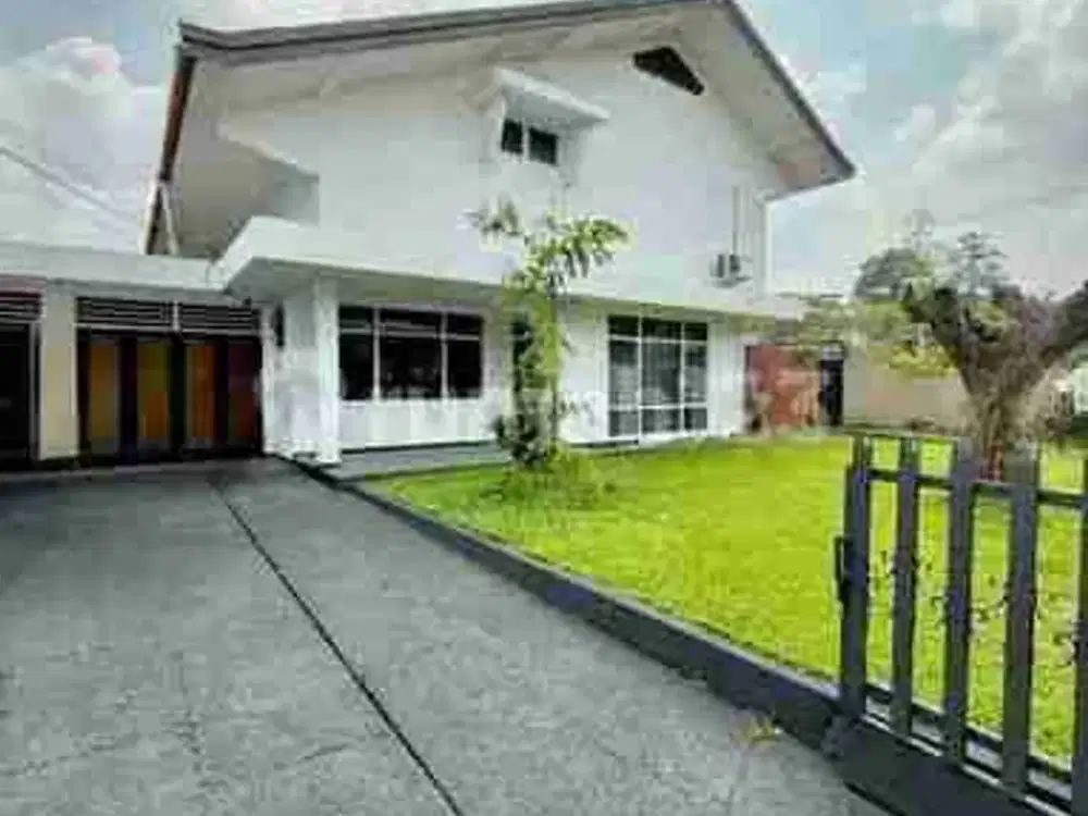 rumah townhouses 5 kamar 2 lantai 
di Cilandak kko jakarta selatan