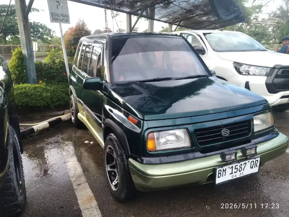 Suzuki Sidekick/ Suzuki Escudo