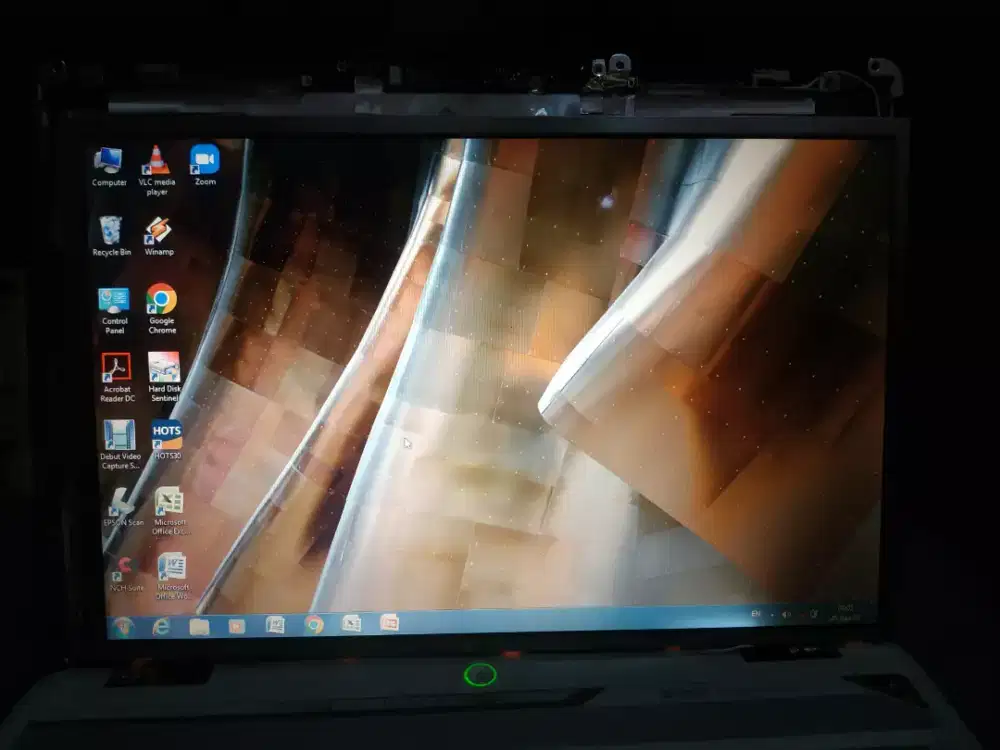 Laptop Layar 14 inchi 30 pin merk LG Philips
