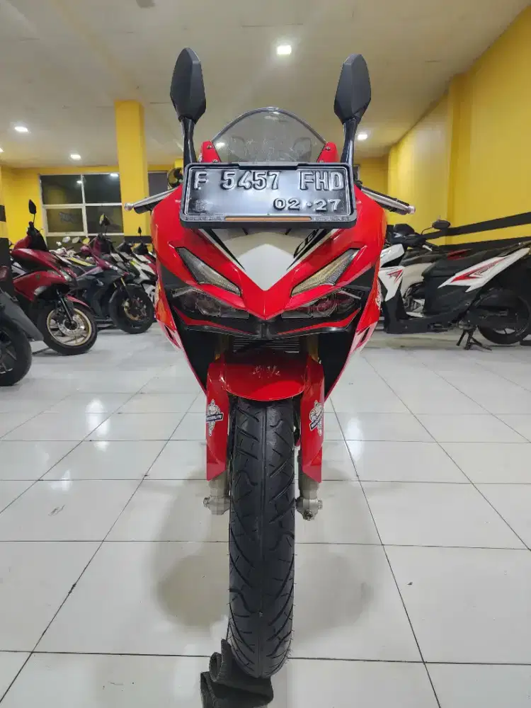 Di jual murah Honda CBR150R antik 2021