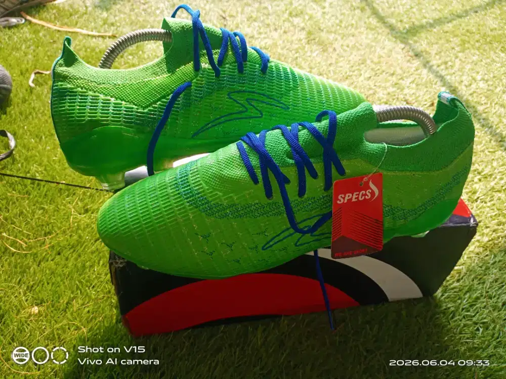 Sepatu bola original merk SPECS Alpha warna ijo