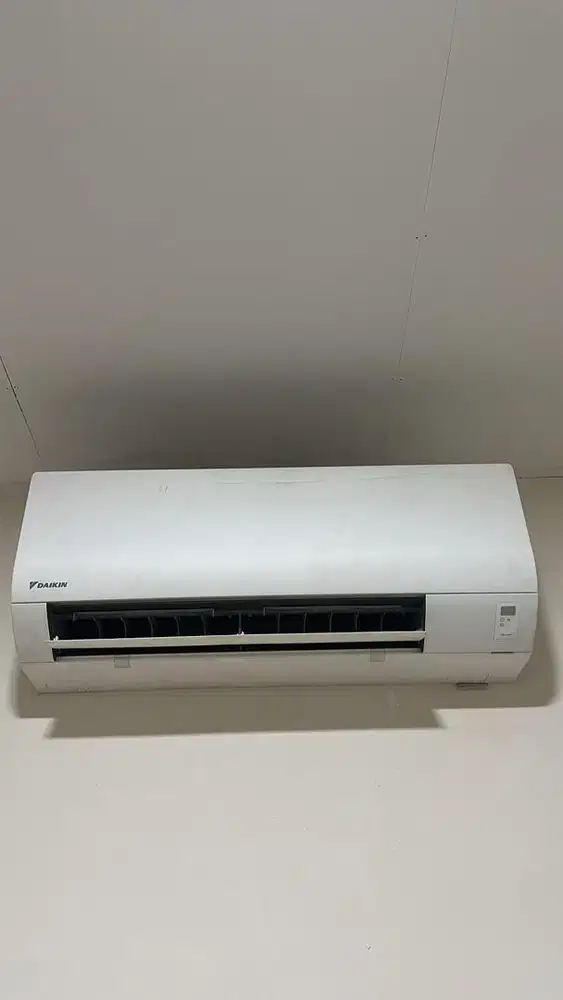 AC Daikin 1/2 PK low wat/ ac   hemat listrik