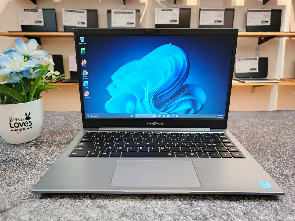 Laptop Bekas Siap Pakai! Advan Soulmate 1402 RAM 4 GB