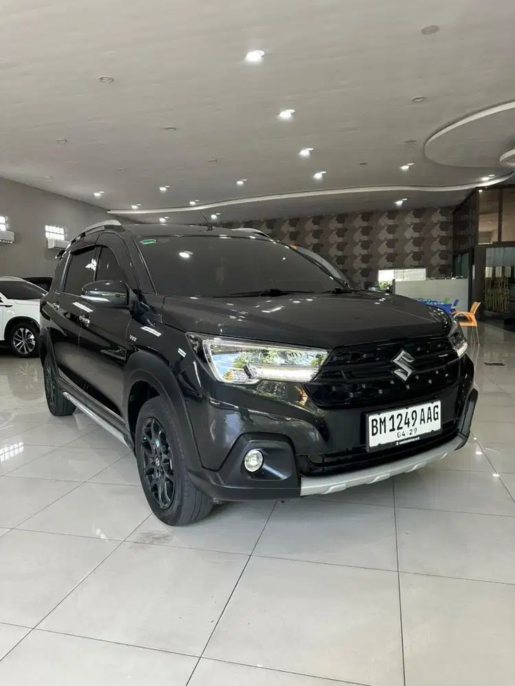 Suzuki XL7 Alpha Hybrid AT 2023 km 30 Rb
