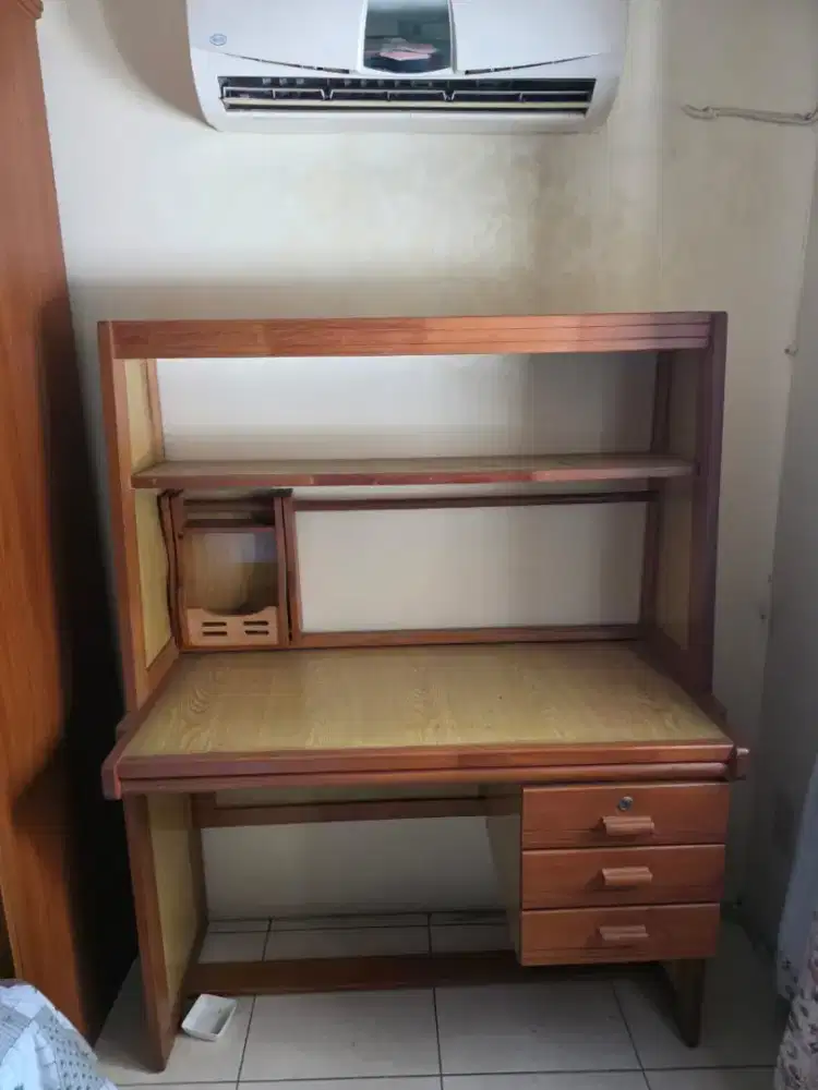MEJA BELAJAR KAYU SOLID