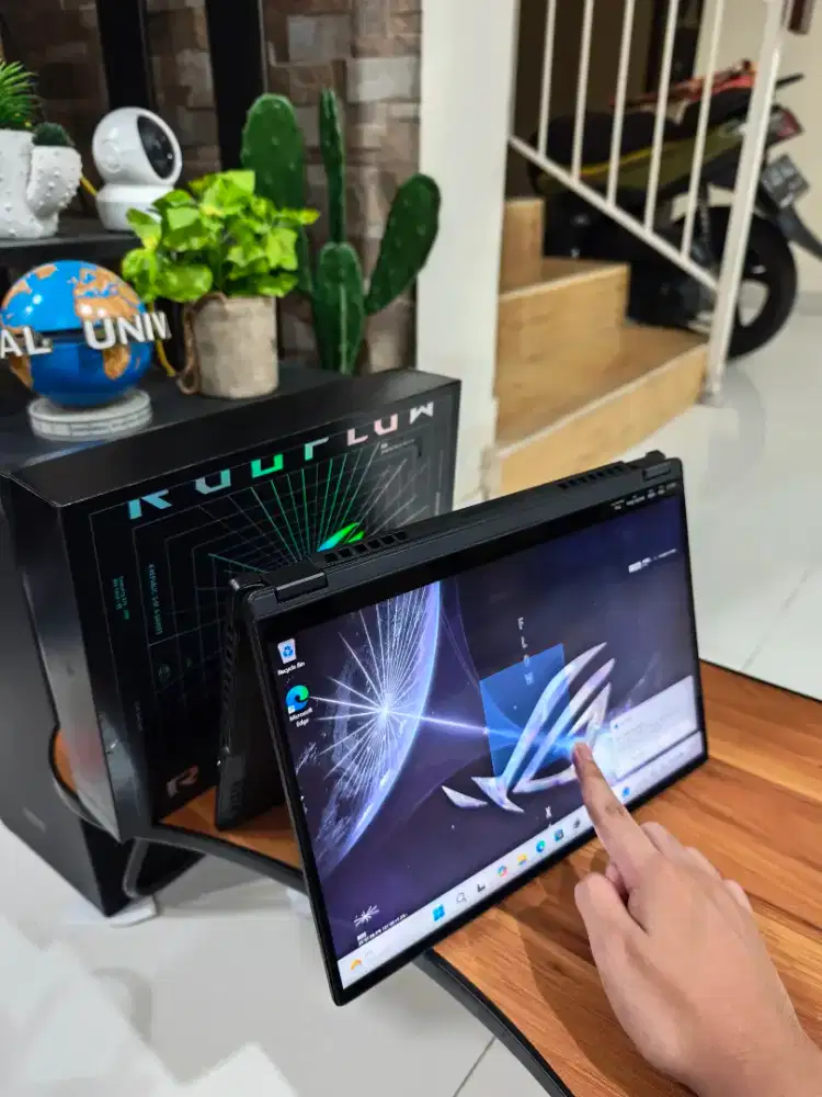 Laptop Asus ROG Flow X13 GX302XA