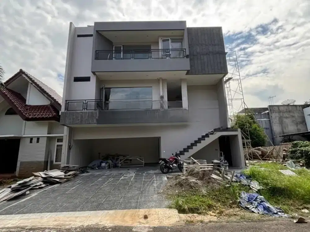 Dijual Rumah Hook 3 Lantai di Cluster Sutera Jelita, Alam Sutera, Tangerang