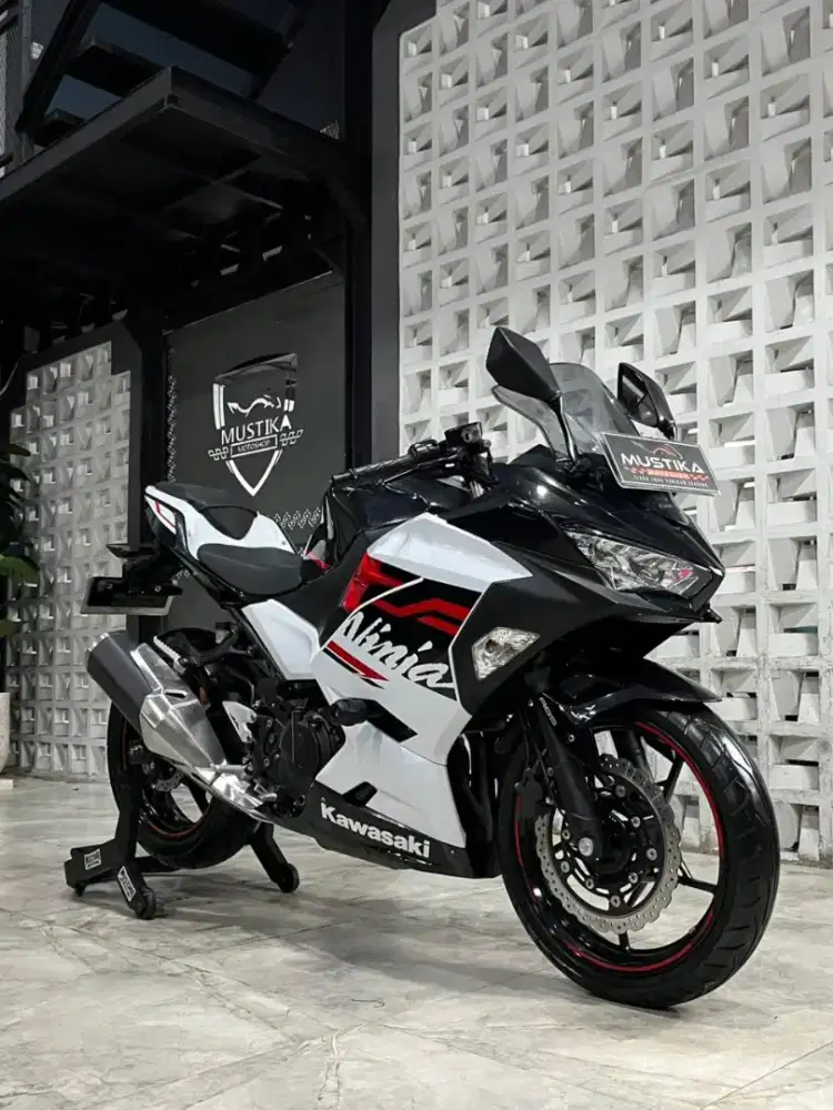 KAWASAKI NINJA 250 ABS 2019 - Chintia Mustika
