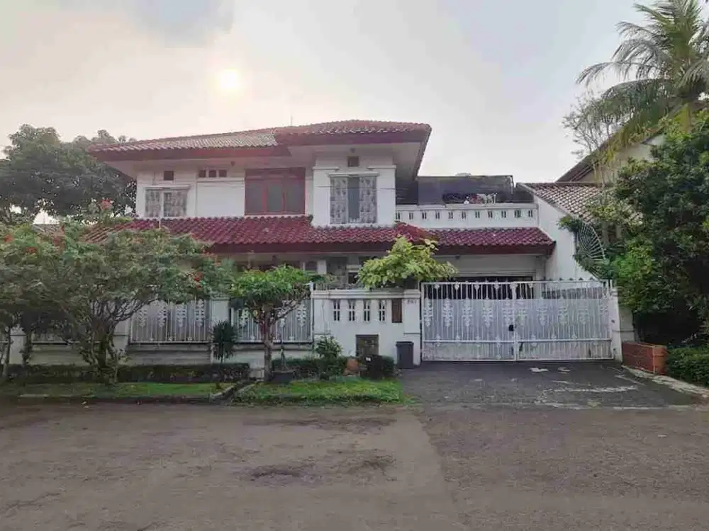 Dijual Cepat rumah Hoek lokasi bagus di sektor 3 Bintaro