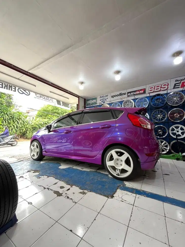 Lowongan pekerjaan teknisi velg dan ban