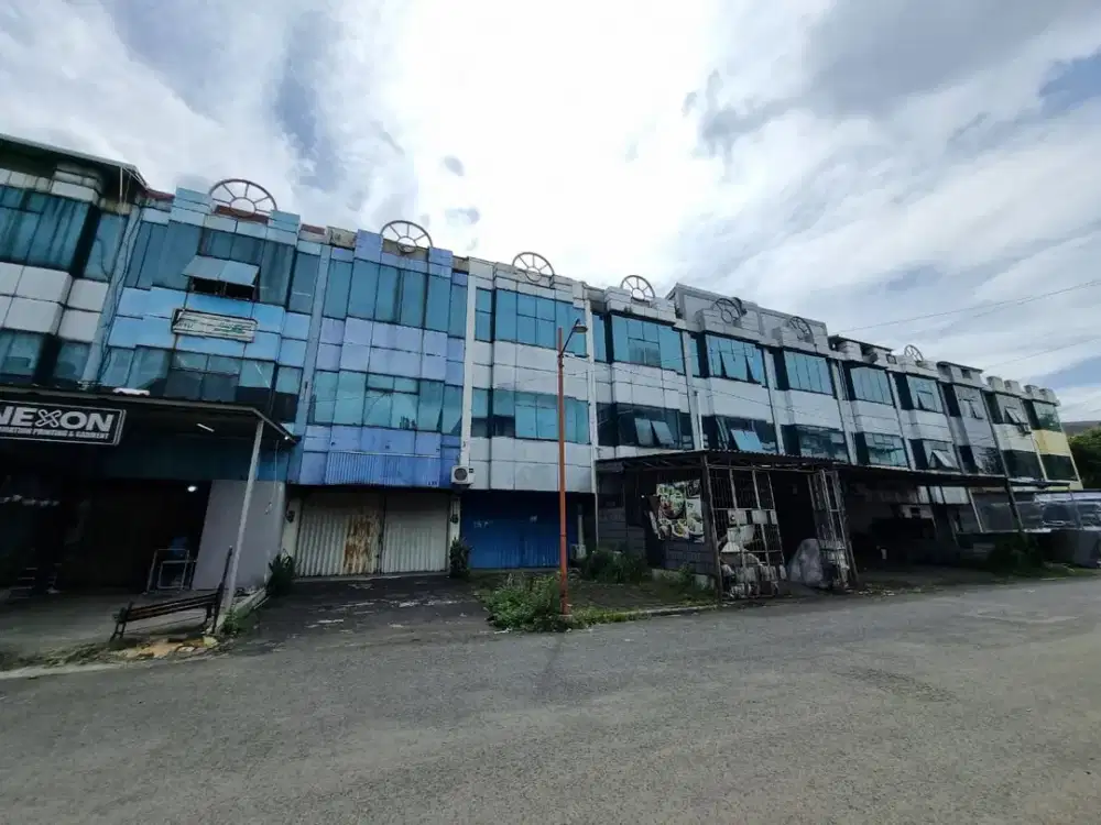 Ruko 3 Lantai Strategis di Kopo Mas Regency