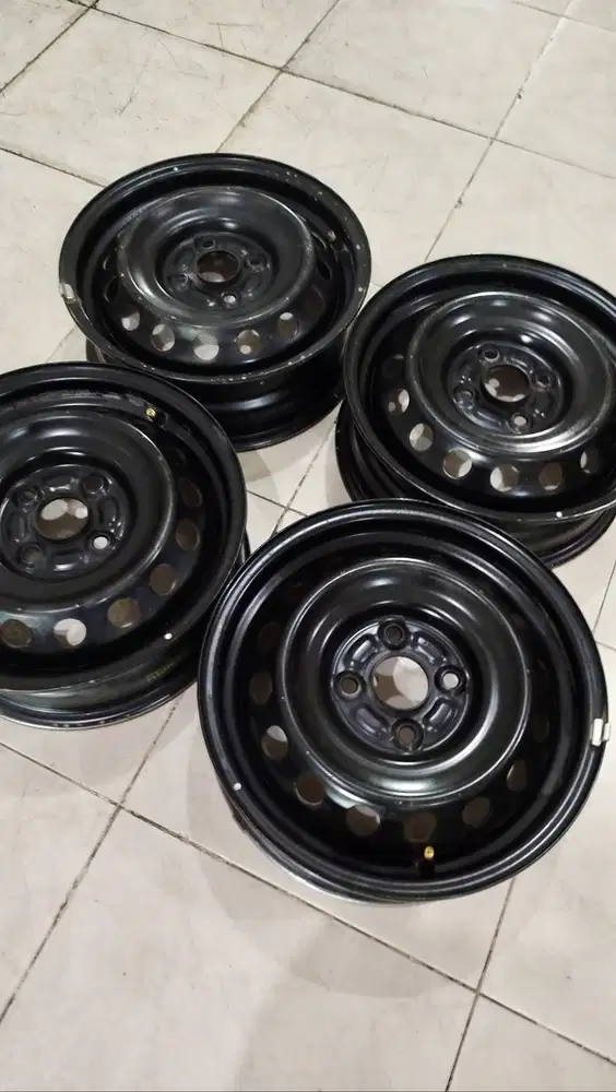 Velg Kaleng Ring 14 PCD 4x100 Lengkap 1 set (4 buah)
