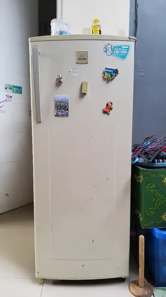 Kulkas Polytron