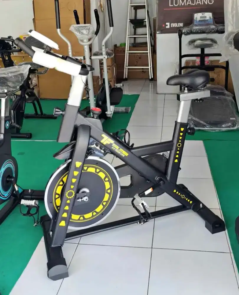 SEPEDA STATIS BALAP SPINNING BIKE TL 960 ALAT FITNESS TOTAL GYM