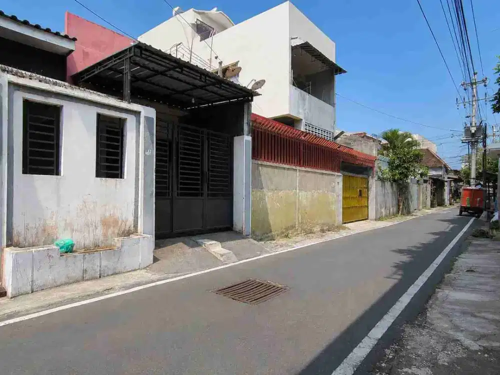 Rumah 2 Lantai SHM Tengah Kota Solo, Dekat PGS & Slamet Riyadi Rp600 Juta