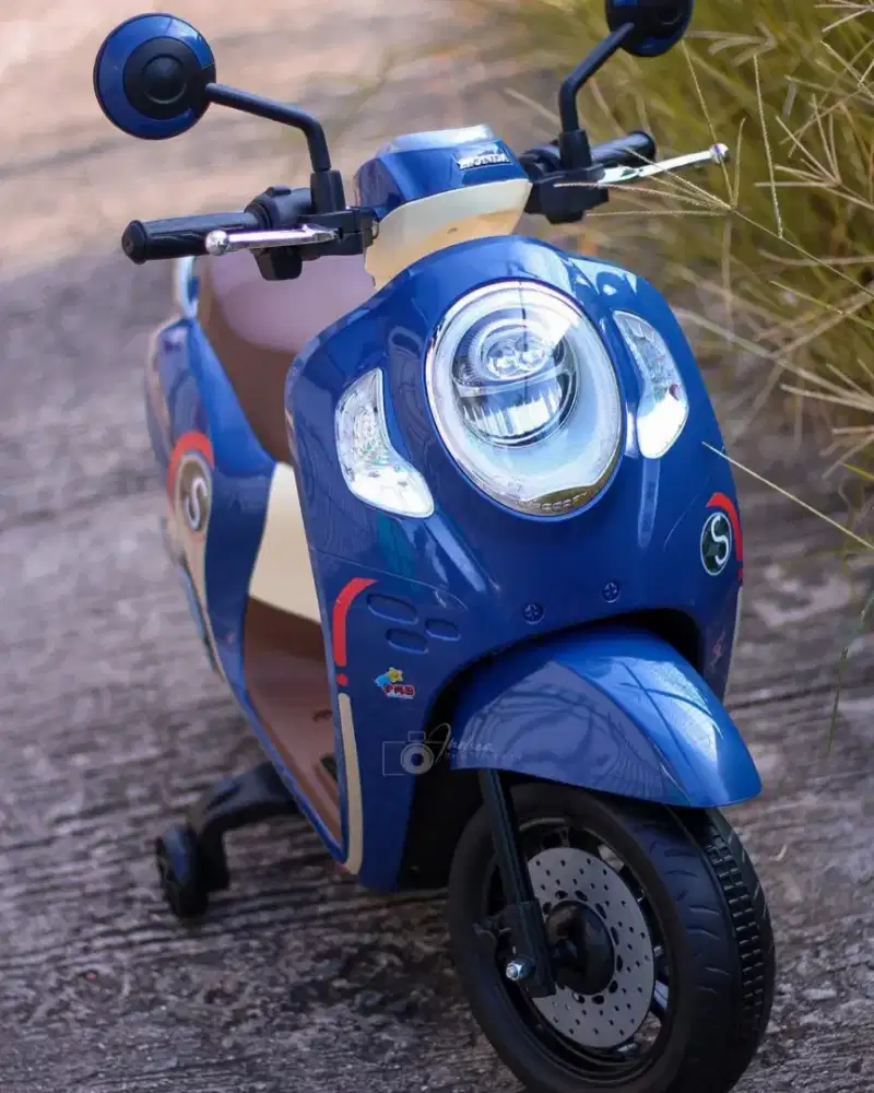 Motor Aki Anak Model Scoopy