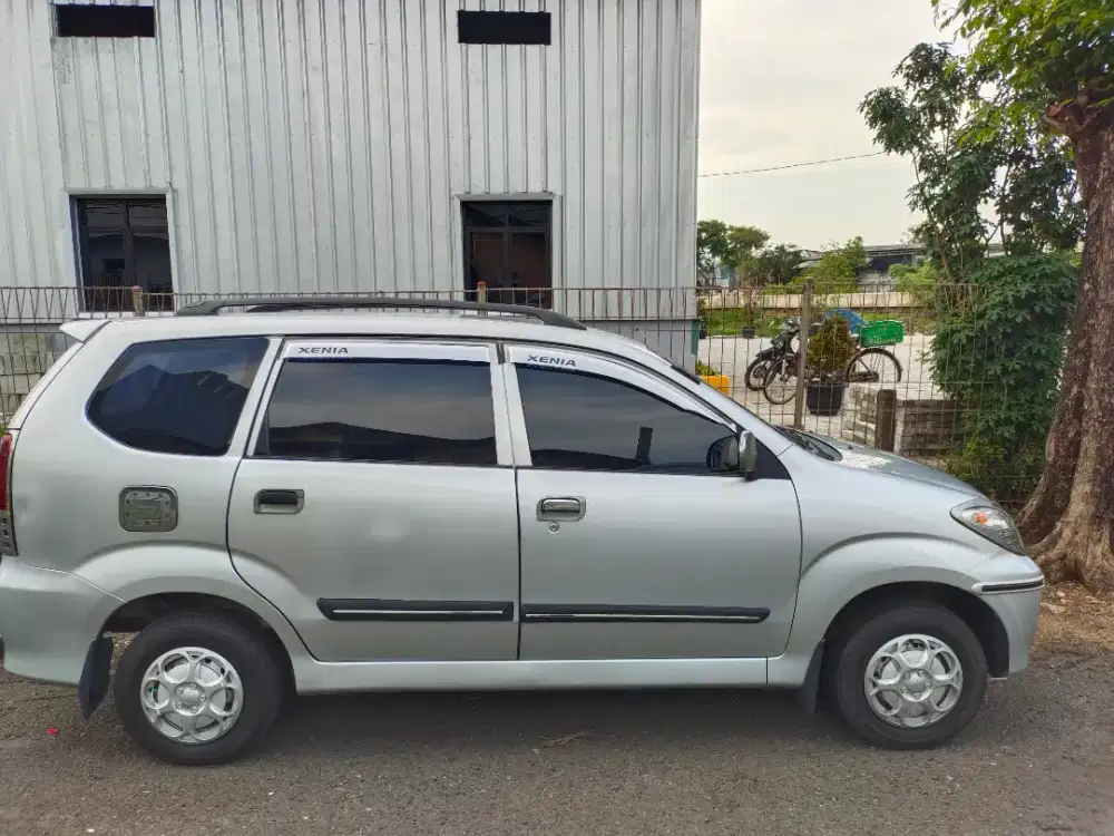 Daihatsu xenia mt
