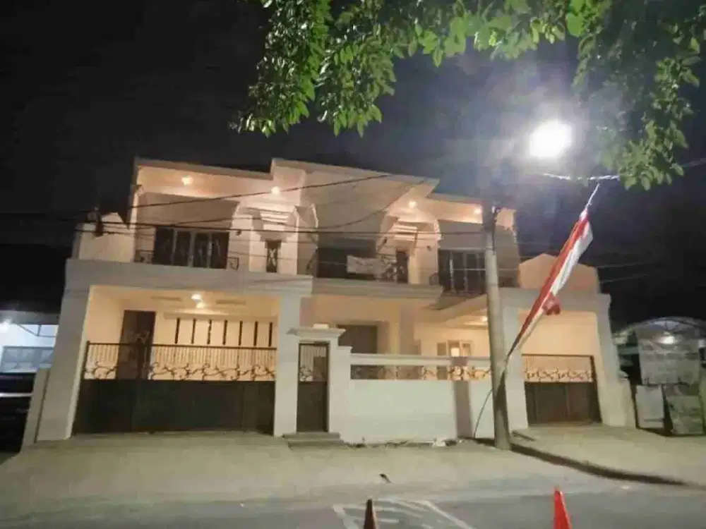 Dijual Rumah 2 lantai lokasi Jalan Jemur Andayani Surabaya